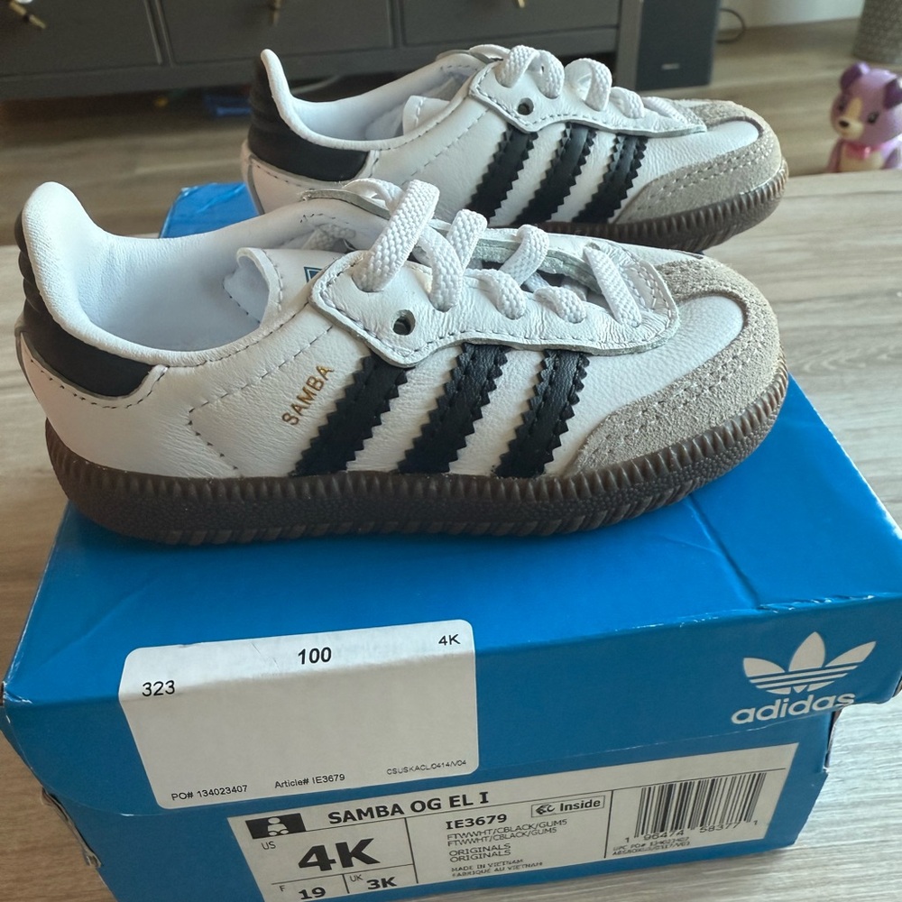 Toddler’s Adidas Samba OG EL I 
Size 4K